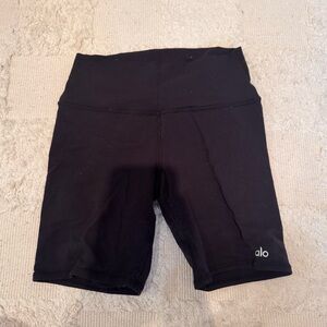 Alo yoga shorts
